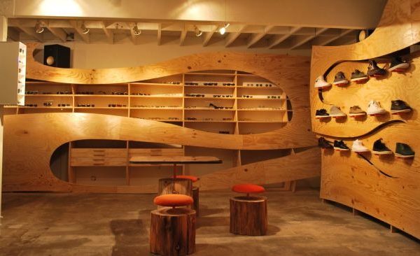 boutique-glasses-gallery-the-kinney-court-store-by-ilan-dei-studio-shoe-cabinets